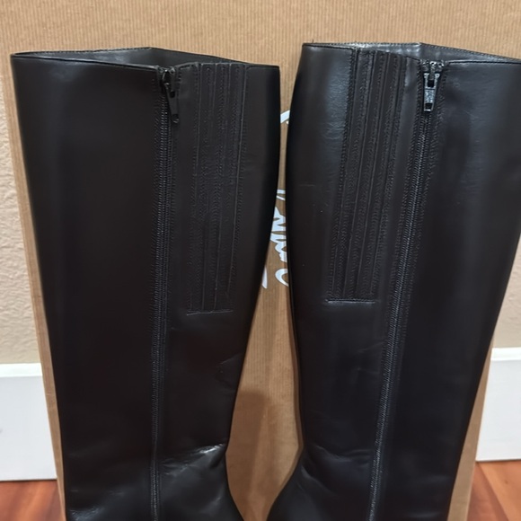 Christian Louboutin Botalili 120 Callf Black Leather Knee-High Boots - Picture 5 of 14